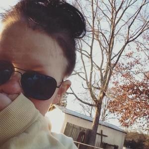 Meet your Posher, Brea